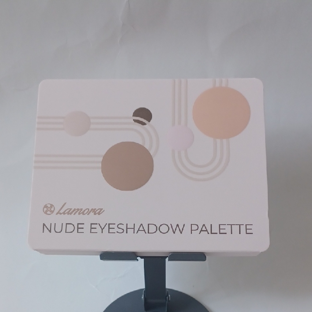 Lamore Nude Eyeshadow Palette - Cream, Brown, Tan Shades